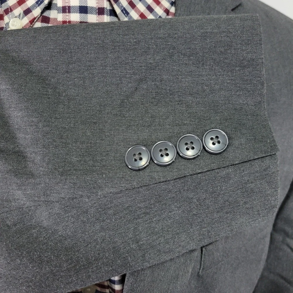 Van Heusen Men's Sport Coat Blazer Two Button Gray‎ Polyester Blend Size 46R
